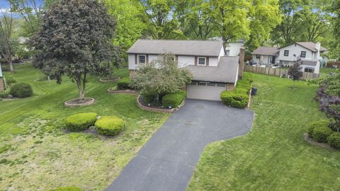 Photo of 10132 Wellington Drive, Pickerington, OH 43147 (MLS # 226015740)