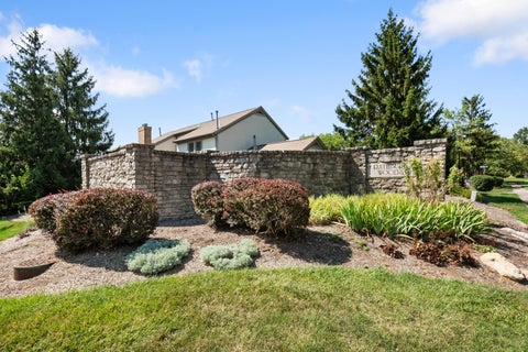 Tiny photo for 1047 Pinewood Lane 9-5 #9-5, Gahanna, OH 43230 (MLS # 226029830)