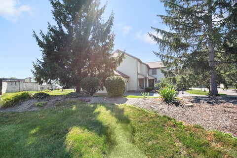 Tiny photo for 1047 Pinewood Lane 9-5 #9-5, Gahanna, OH 43230 (MLS # 226029830)