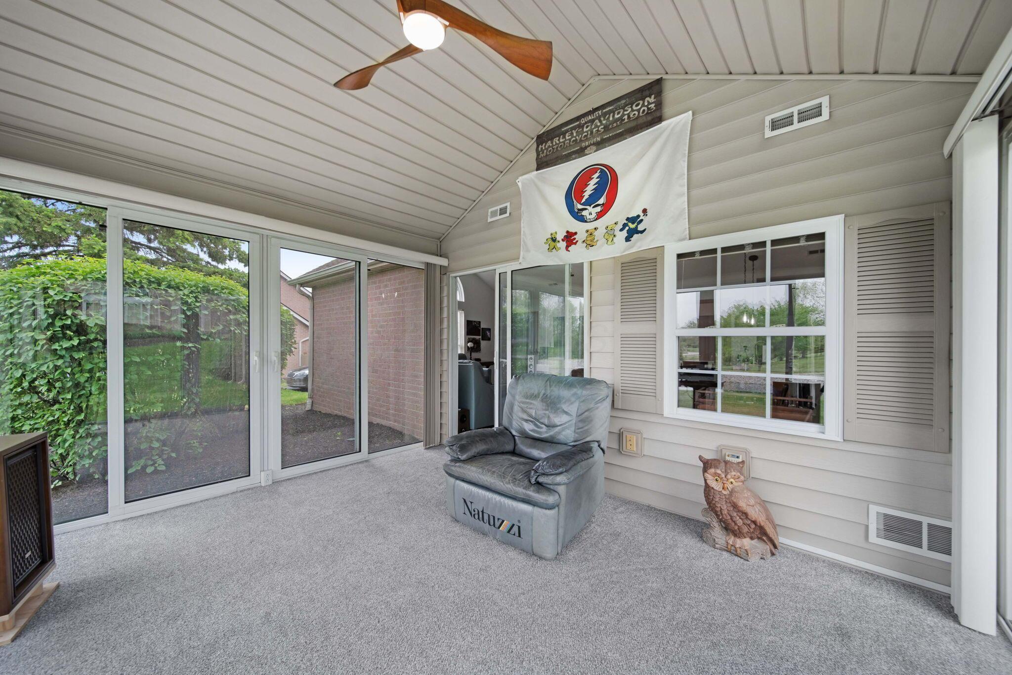 2052 Farmbrook Circle, Grove City, Ohio image 30