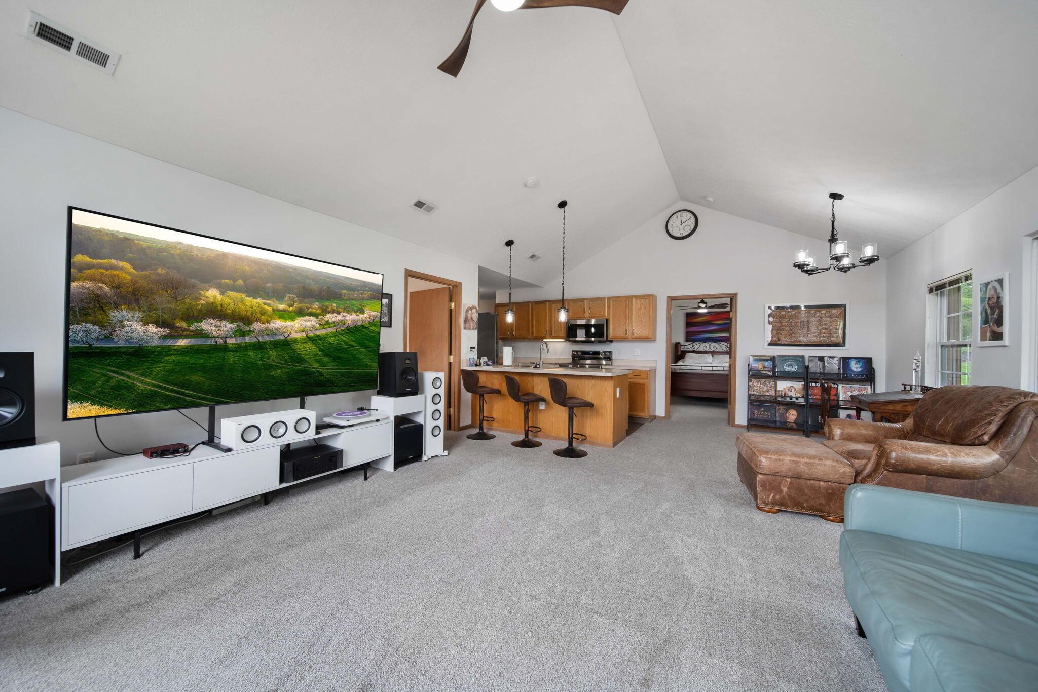 2052 Farmbrook Circle, Grove City, Ohio image 22