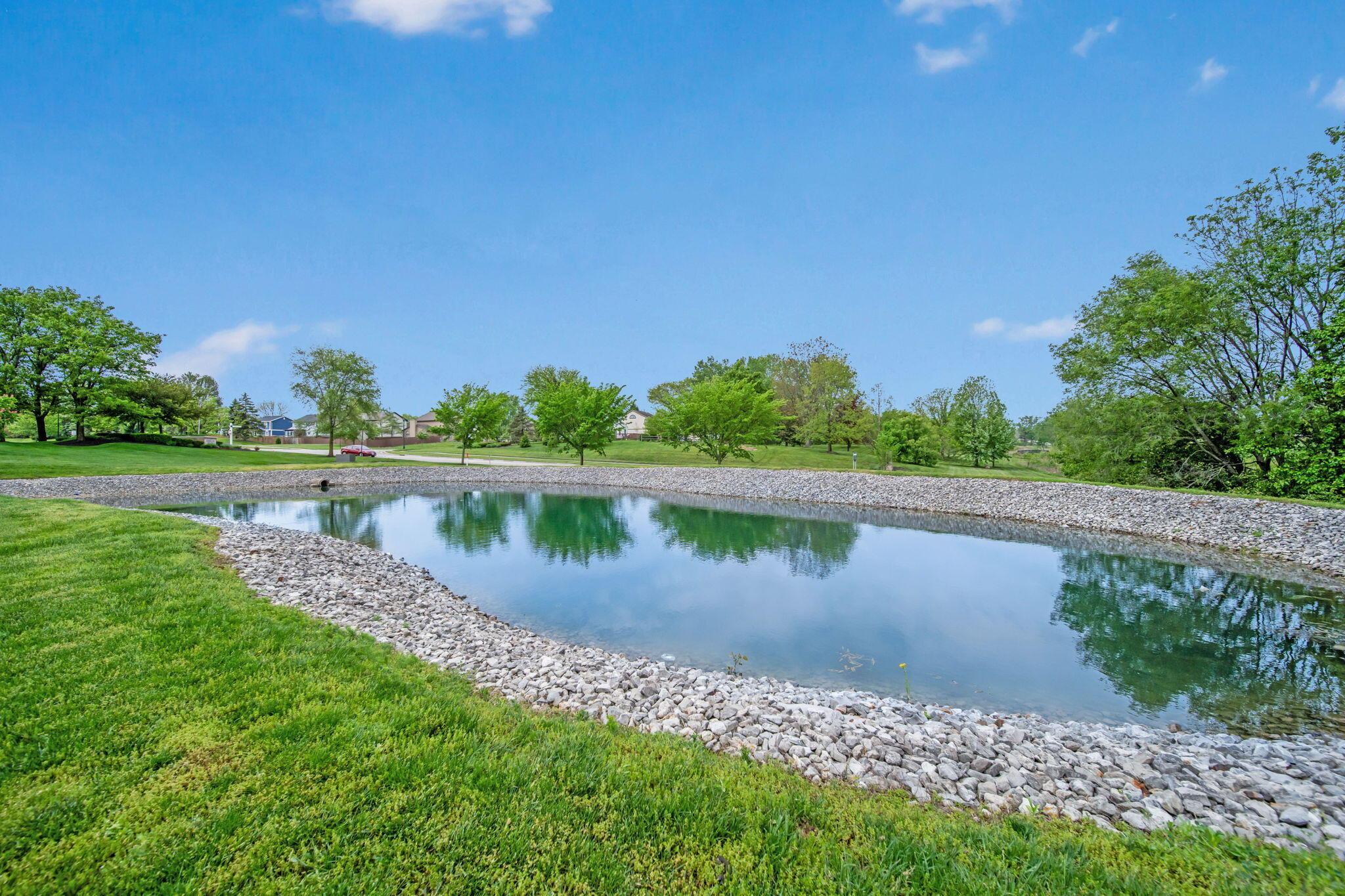 2052 Farmbrook Circle, Grove City, Ohio image 50