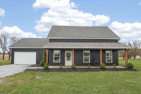 Photo of 1114 State Route 314, Centerburg, OH 43011 (MLS # 226009881)