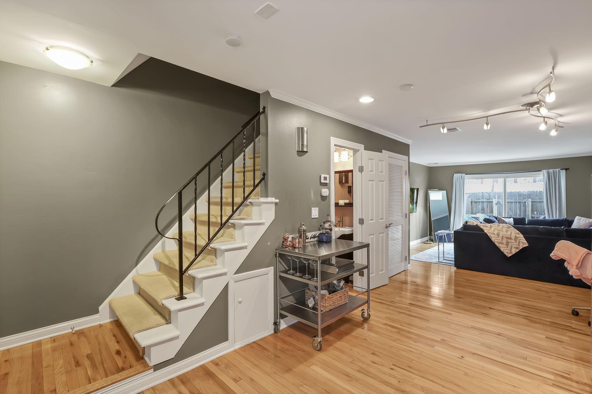 831 Mcclain Road, Columbus, Ohio image 8