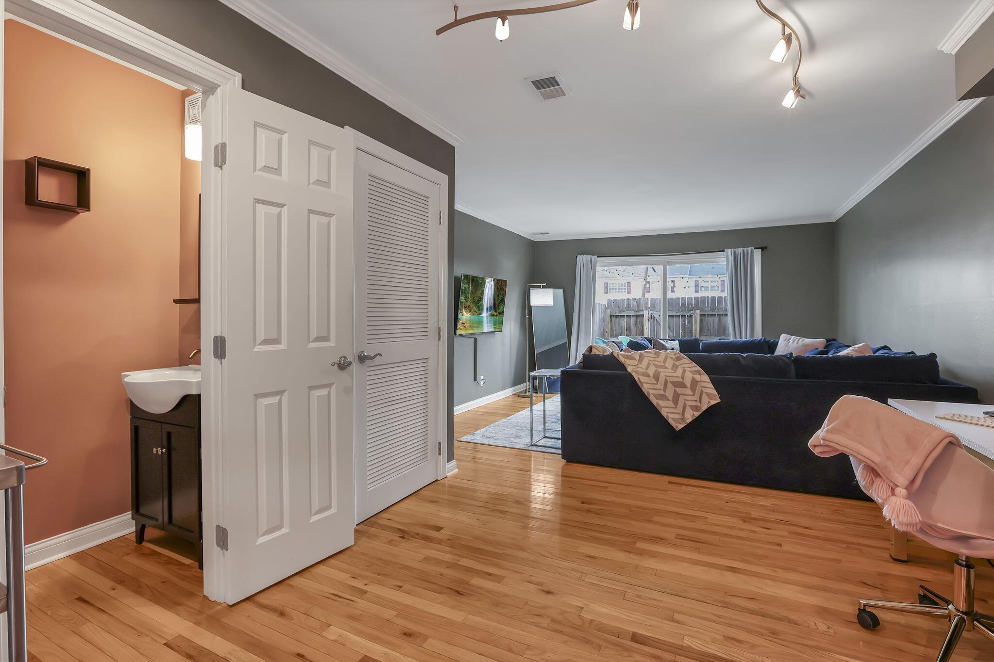 831 Mcclain Road, Columbus, Ohio image 12