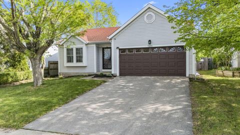 Photo of 7394 Harbour Town Drive, Pickerington, OH 43147 (MLS # 226012232)