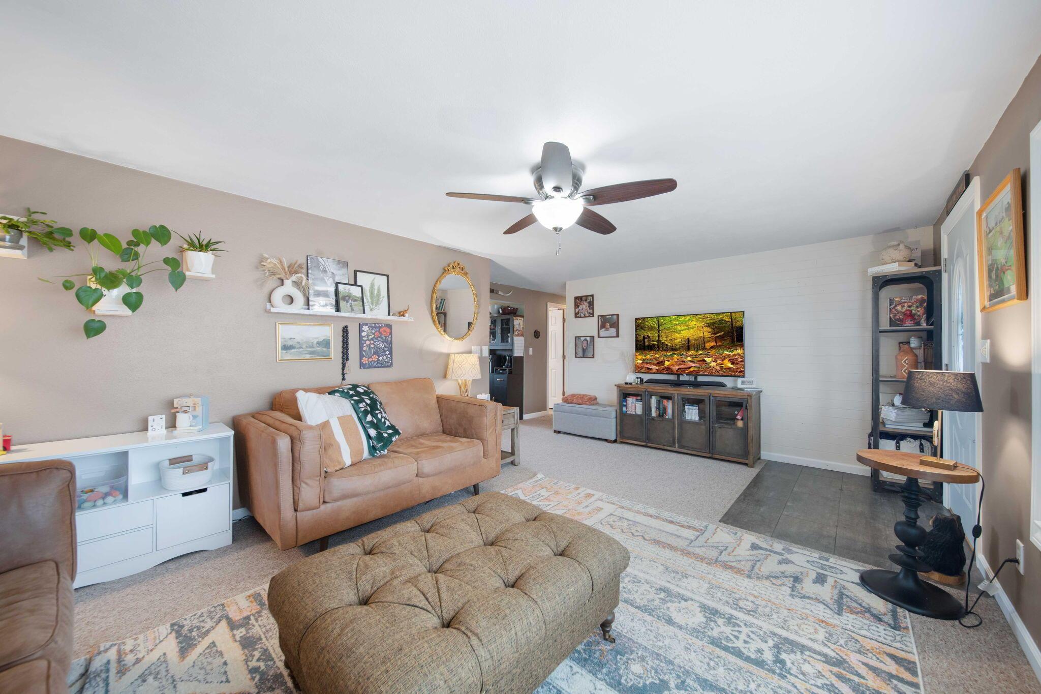10143 Clover Valley Road, Johnstown, Ohio image 16
