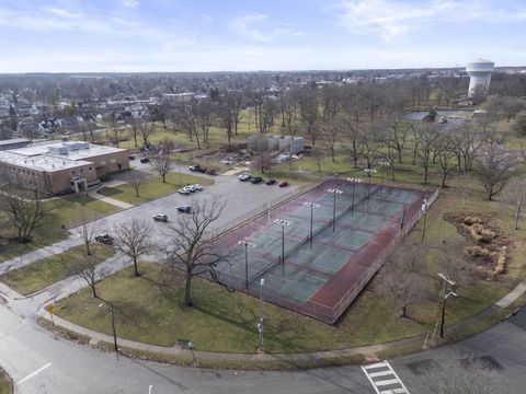 Tiny photo for 140 Guernsey Avenue, Columbus, OH 43204 (MLS # 226000904)