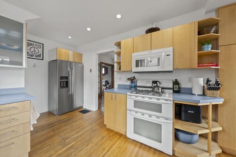 Tiny photo for 140 Guernsey Avenue, Columbus, OH 43204 (MLS # 226000904)