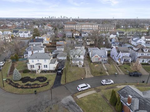 Tiny photo for 140 Guernsey Avenue, Columbus, OH 43204 (MLS # 226000904)