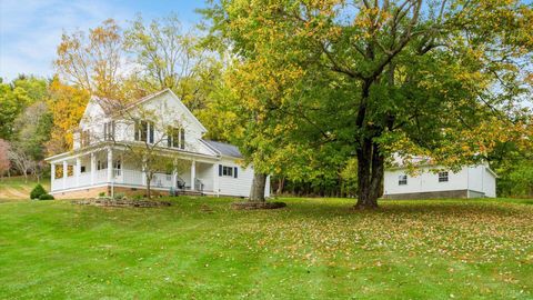 Photo of 3125 Sharon Valley Road NE, Newark, OH 43055 (MLS # 225002615)