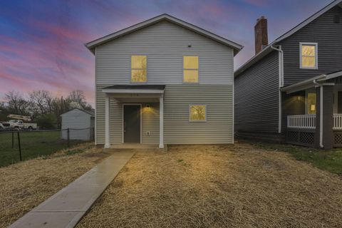 Photo of 574 Koebel Avenue, Columbus, OH 43207 (MLS # 225034735)