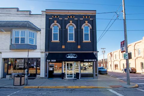 Photo of 153 W Main Street, Loudonville, OH 44842 (MLS # 226012779)