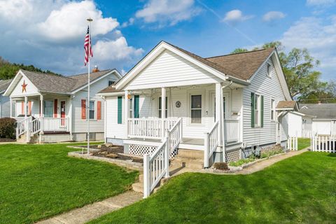 Photo of 706 Harding Avenue, Lancaster, OH 43130 (MLS # 226012225)