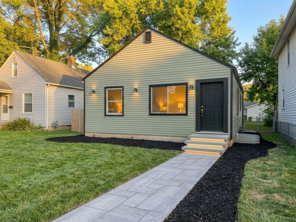 Photo of 1452 Manchester Avenue, Columbus, OH 43211 (MLS # 226037184)