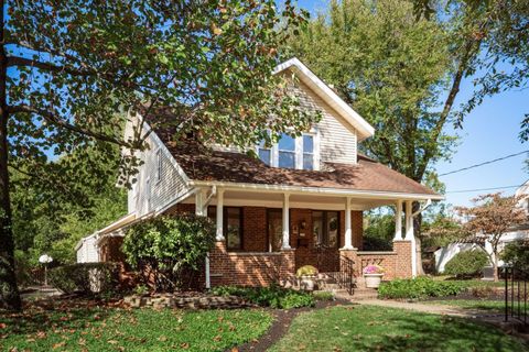 Photo of 1101 Elmwood Avenue, Columbus, OH 43212 (MLS # 225037214)