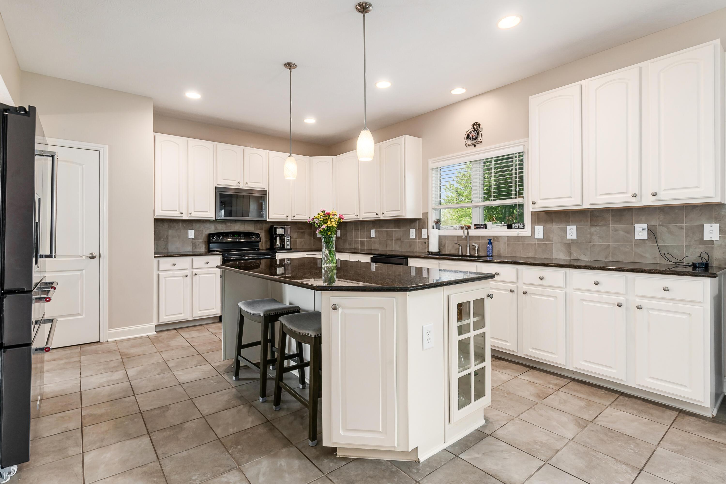 1092 Balmoral Drive, Delaware, Ohio image 14