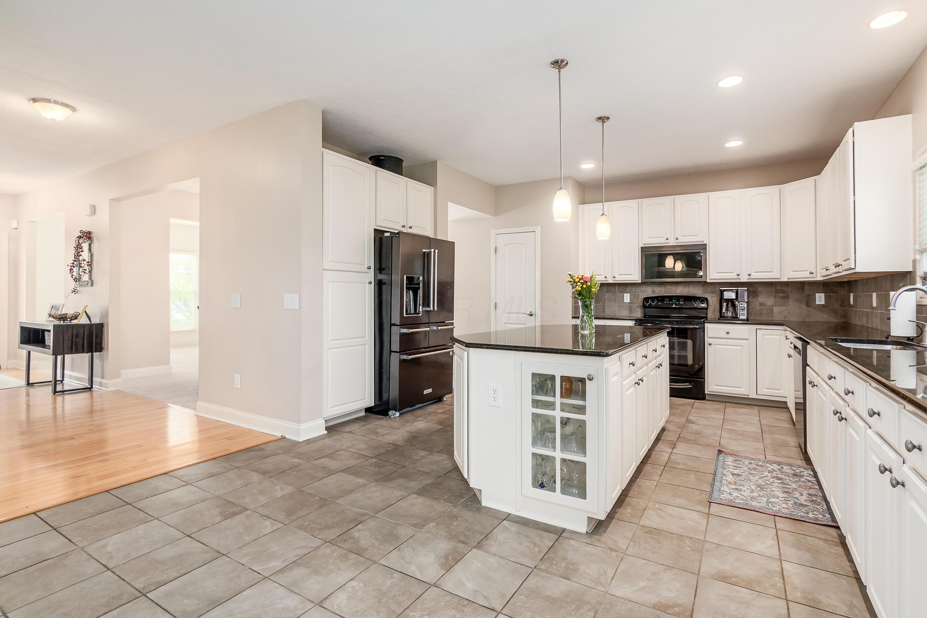1092 Balmoral Drive, Delaware, Ohio image 15