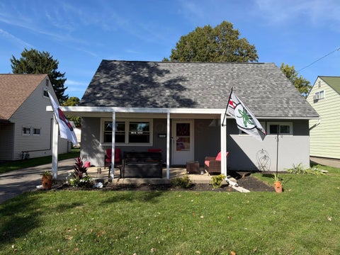 Homes For Sale - 4132 Powell Avenue<br/> Columbus, OH 43213