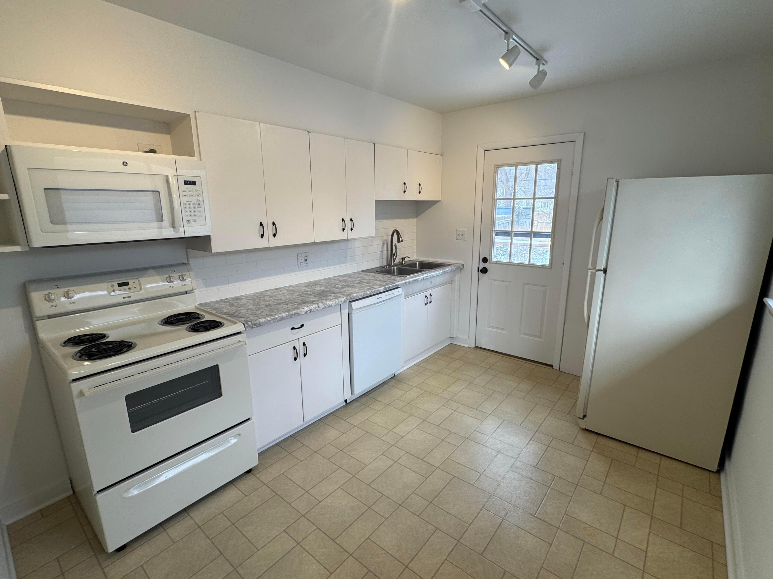 468 E Lincoln Avenue