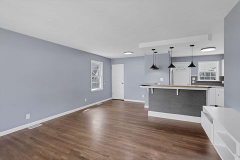 Tiny photo for 3325 Towers Court S, Columbus, OH 43227 (MLS # 225037591)