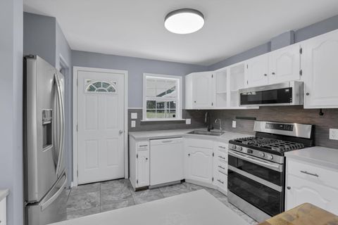 Tiny photo for 3325 Towers Court S, Columbus, OH 43227 (MLS # 225037591)