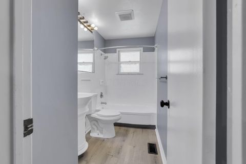 Tiny photo for 3325 Towers Court S, Columbus, OH 43227 (MLS # 225037591)
