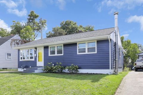Tiny photo for 3325 Towers Court S, Columbus, OH 43227 (MLS # 225037591)