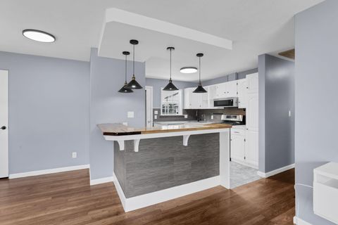 Tiny photo for 3325 Towers Court S, Columbus, OH 43227 (MLS # 225037591)