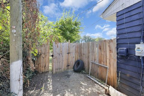 Tiny photo for 3325 Towers Court S, Columbus, OH 43227 (MLS # 225037591)