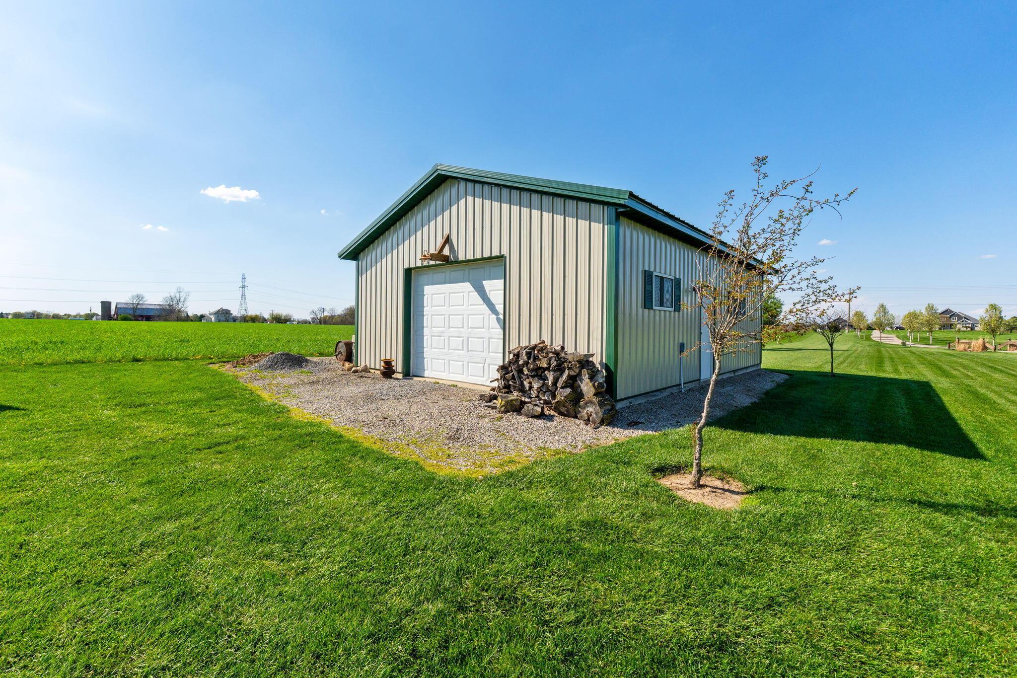 19015 Powderlick Road, Raymond, Ohio image 4