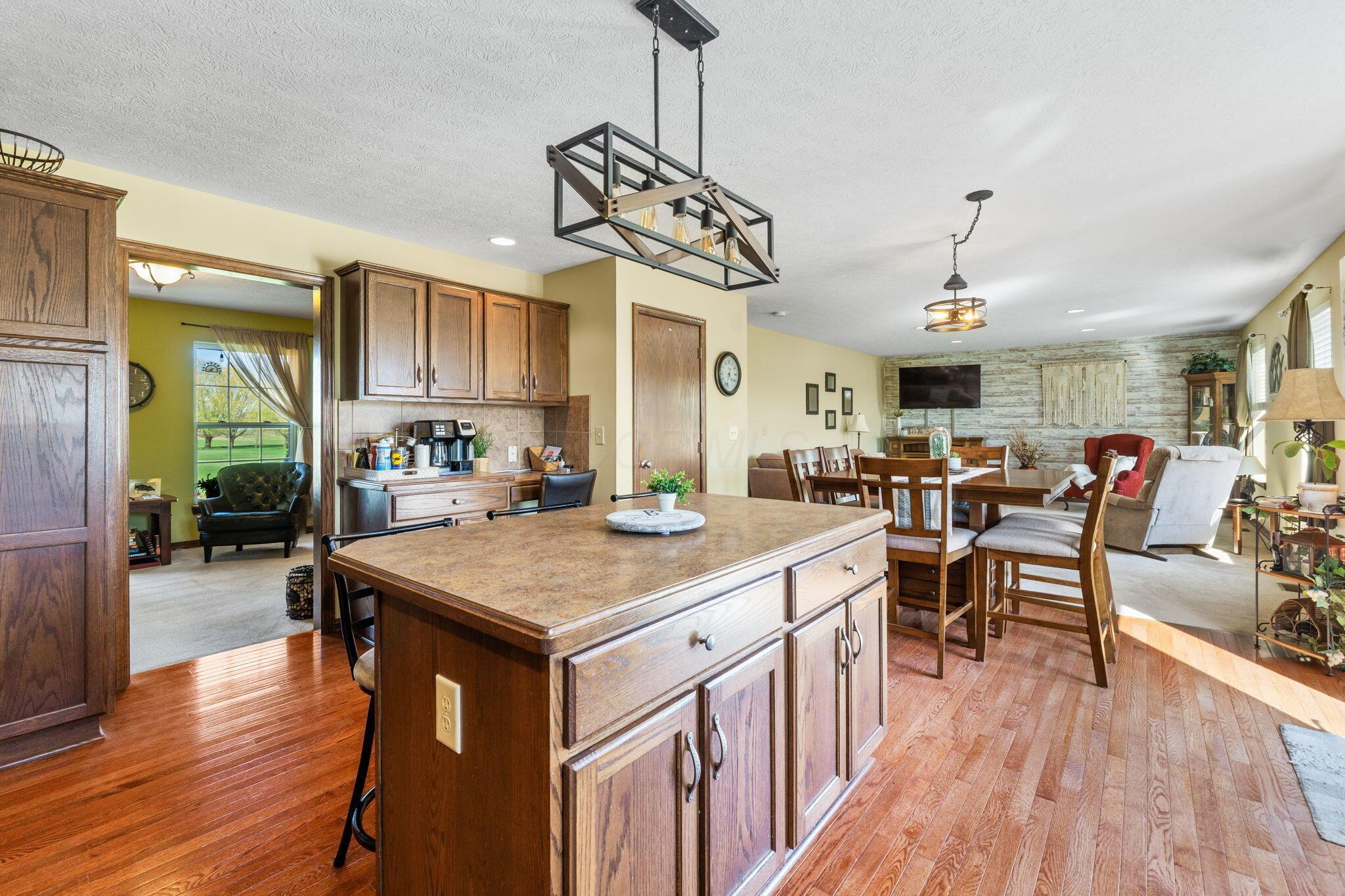 19015 Powderlick Road, Raymond, Ohio image 31