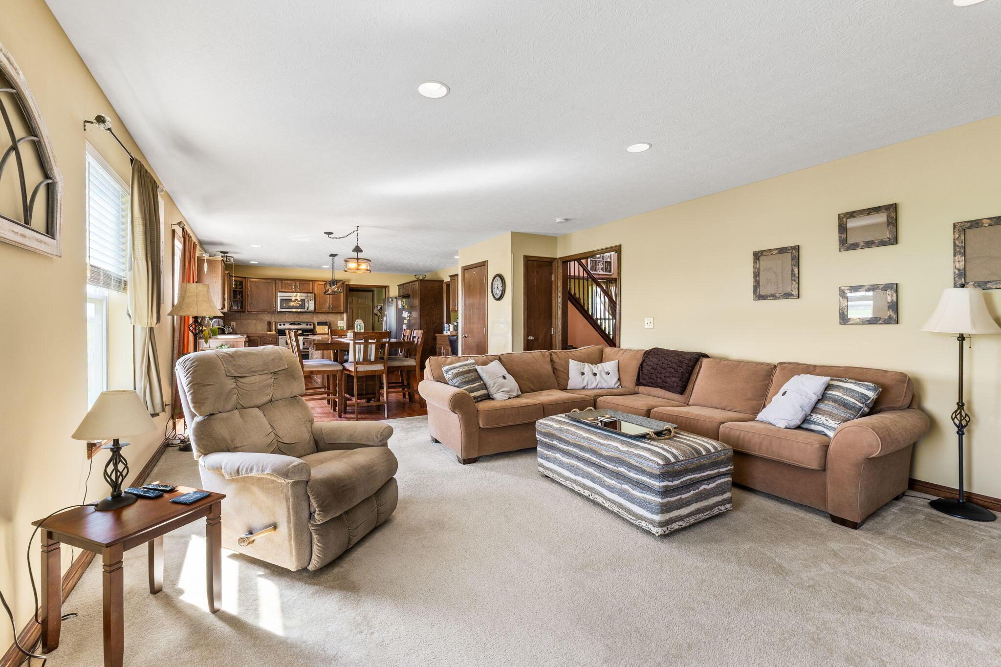 19015 Powderlick Road, Raymond, Ohio image 42