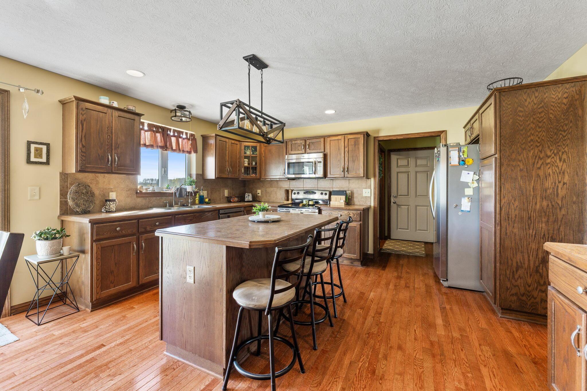 19015 Powderlick Road, Raymond, Ohio image 38