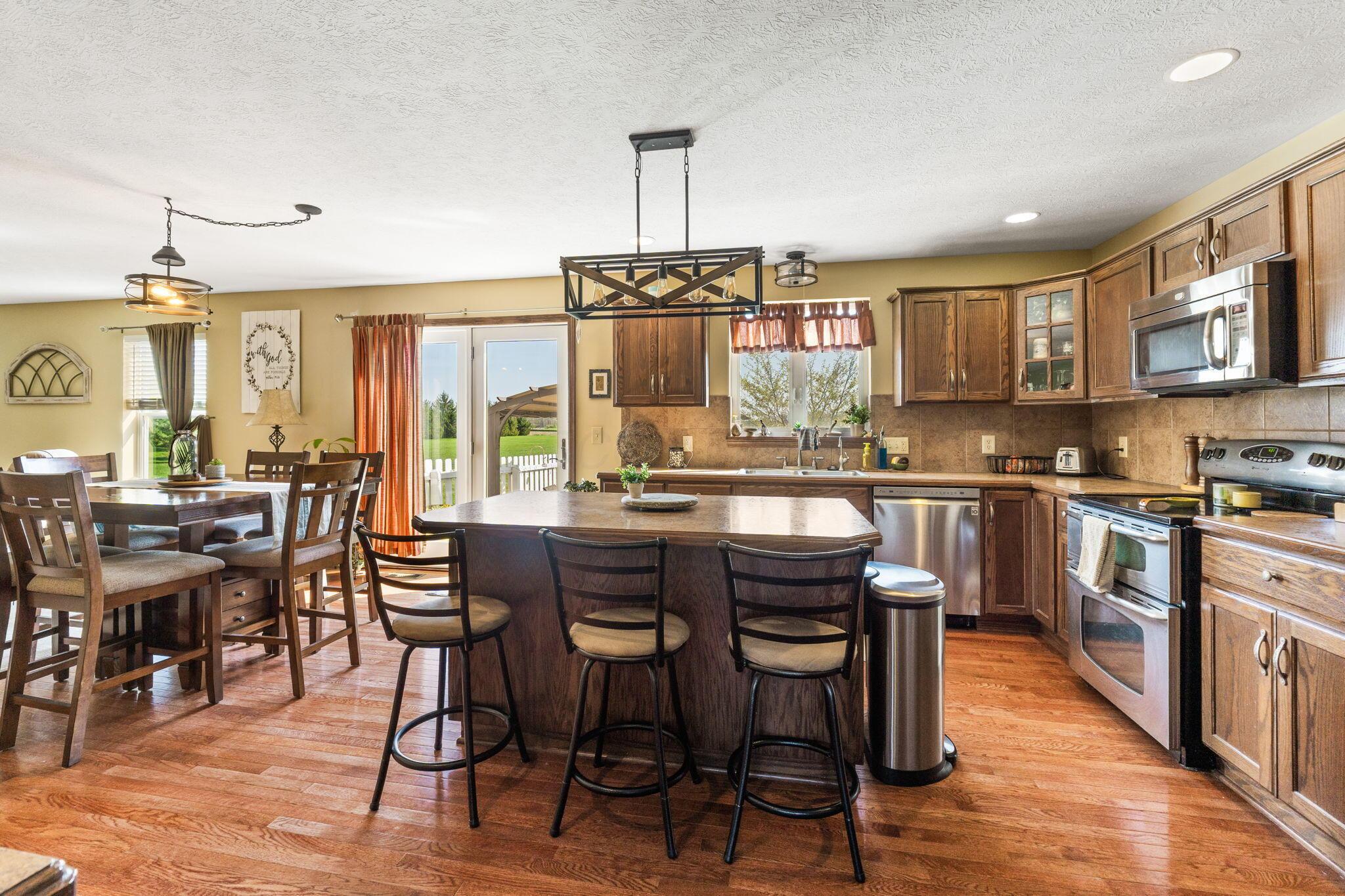 19015 Powderlick Road, Raymond, Ohio image 29