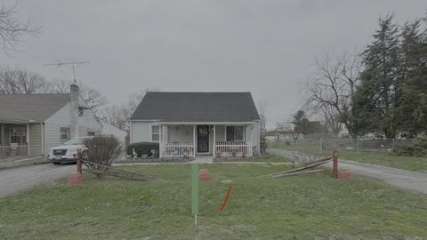 Photo of 837 Koebel Avenue, Columbus, OH 43207 (MLS # 226008121)