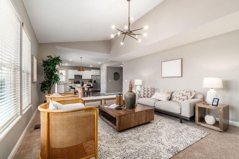 Tiny photo for 8366 Marwithe Place, New Albany, OH 43054 (MLS # 226005834)