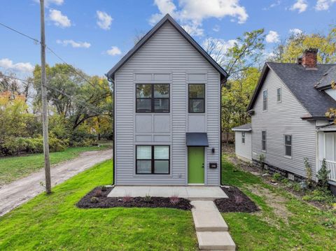 Photo of 1345 E Fulton Street, Columbus, OH 43205 (MLS # 225044833)
