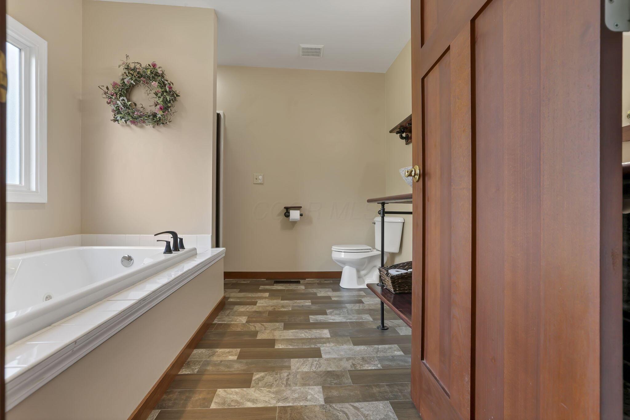 11708 Broad Street, Millersport, Ohio image 36