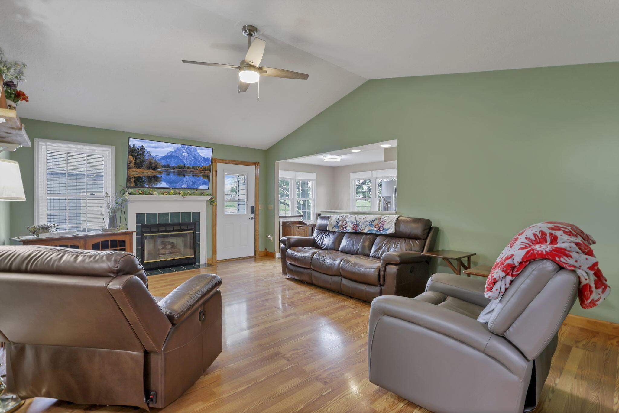 11708 Broad Street, Millersport, Ohio image 3