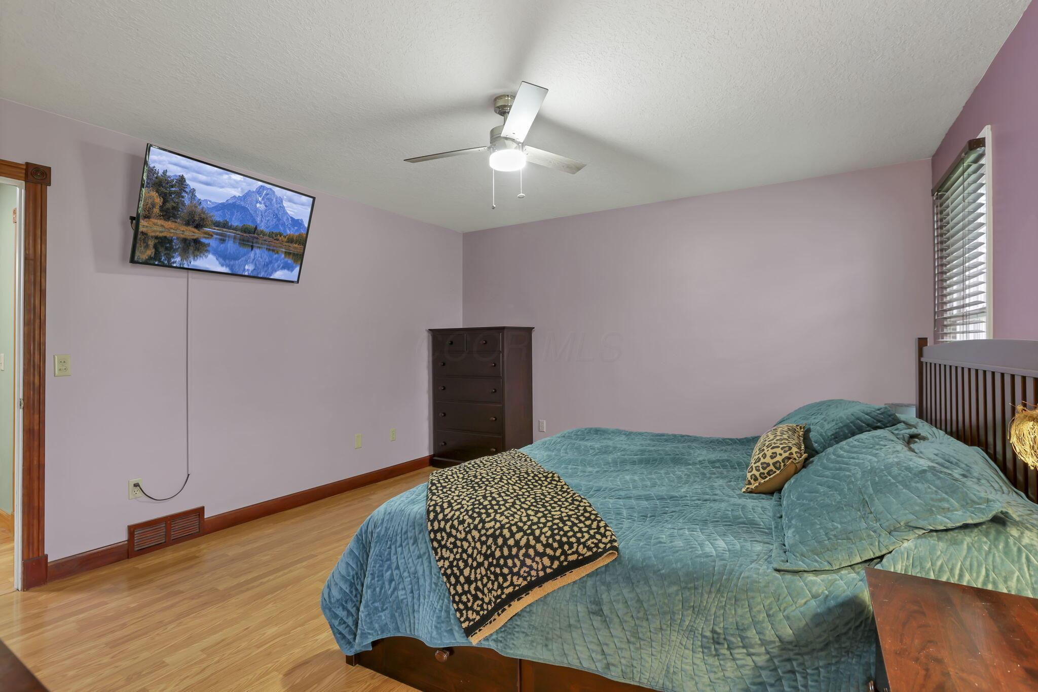 11708 Broad Street, Millersport, Ohio image 32
