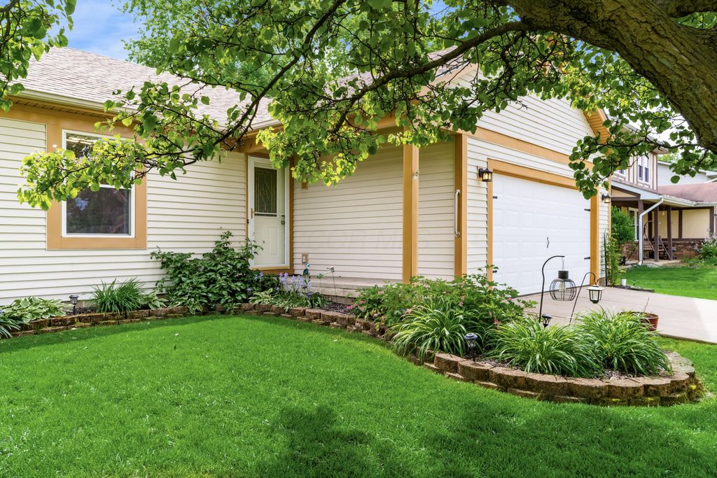 Photo of 411 Brandy Hill Avenue, Pickerington, OH 43147 (MLS # 226014131)