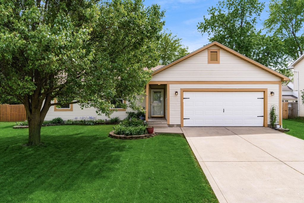 Photo of 411 Brandy Hill Avenue, Pickerington, OH 43147 (MLS # 226014131)