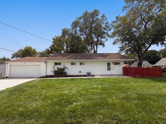 2221 MYRTLE AVE, COLUMBUS, OH 43211 - Image a4fe0ad53bef5f8be45c7efb6746208a/1126186159