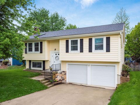 Photo of 24 Ridgedale Court, Powell, OH 43065 (MLS # 226014811)
