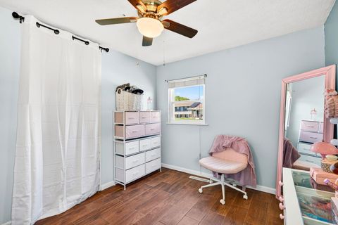 Tiny photo for 4900 Root Street, Columbus, OH 43207 (MLS # 226012981)