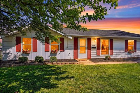 Tiny photo for 4900 Root Street, Columbus, OH 43207 (MLS # 226012981)