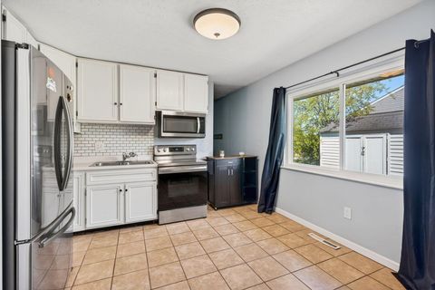 Tiny photo for 4900 Root Street, Columbus, OH 43207 (MLS # 226012981)