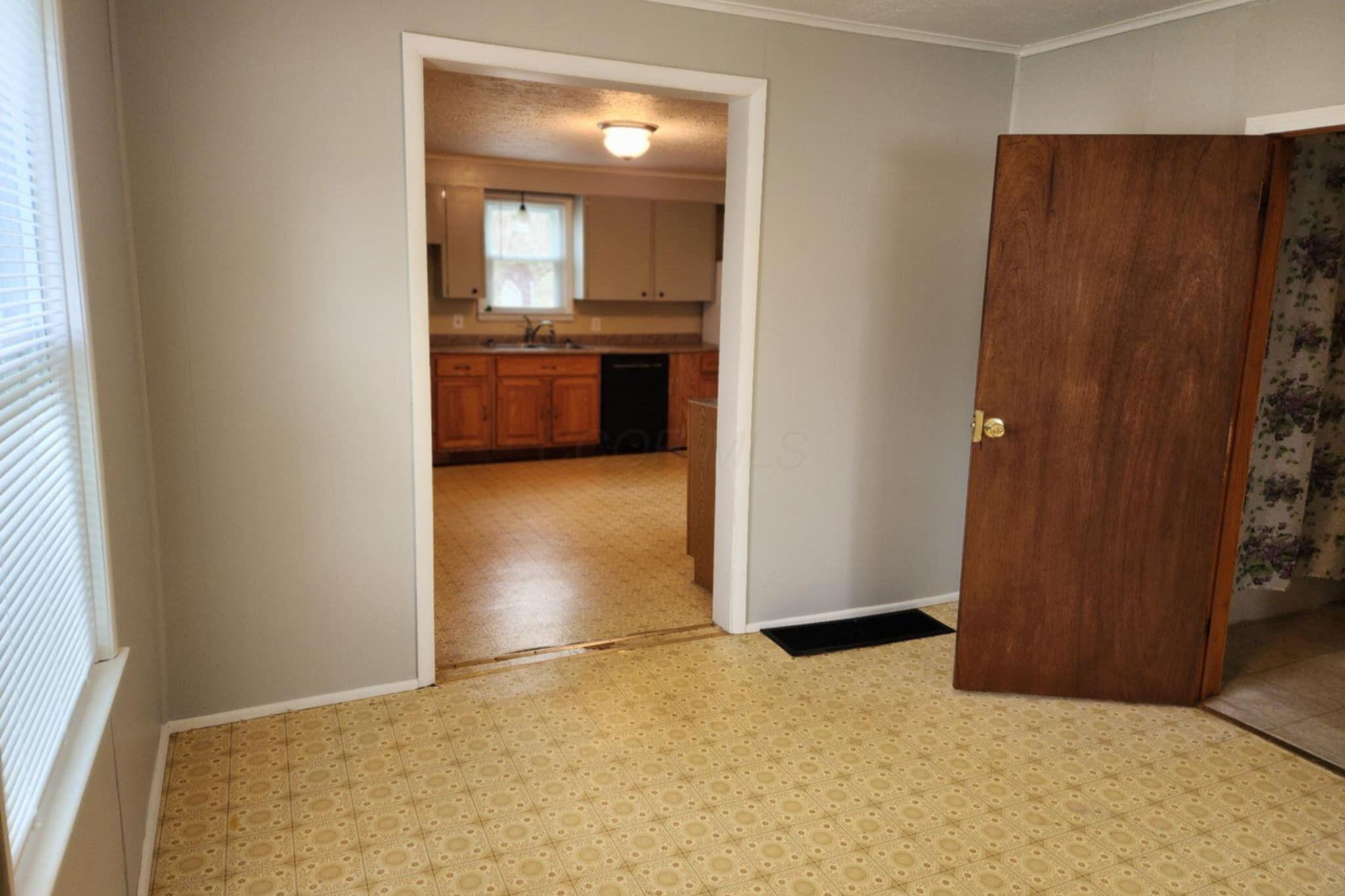 217 Washington Street, Willard, Ohio image 3