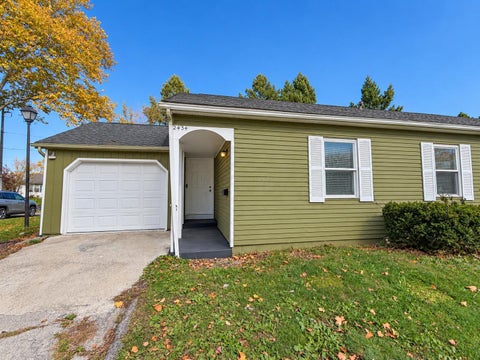 Photo of 2434 Ottawa Drive, Columbus, OH 43229 (MLS # 226041319)